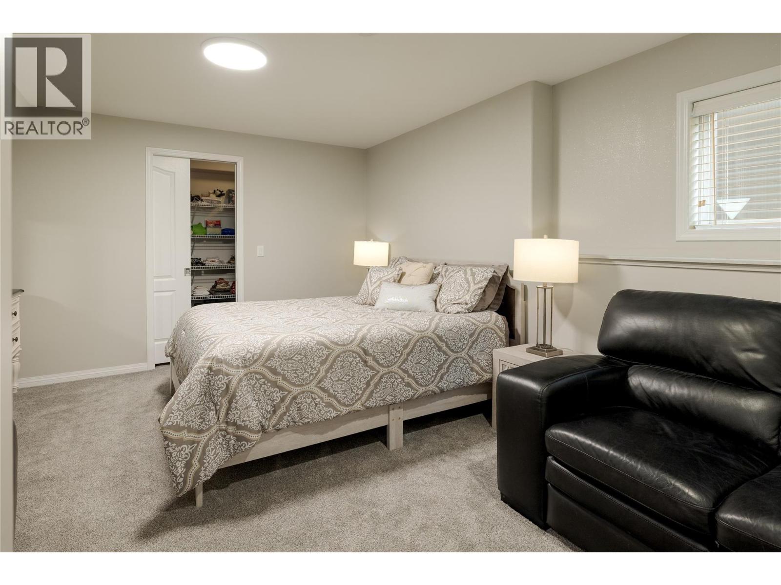1061 Caledonia Way