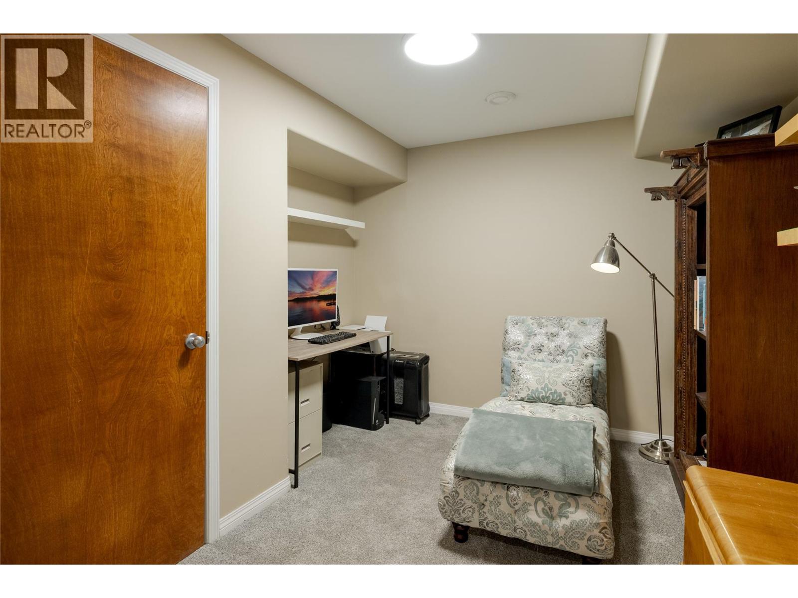1061 Caledonia Way