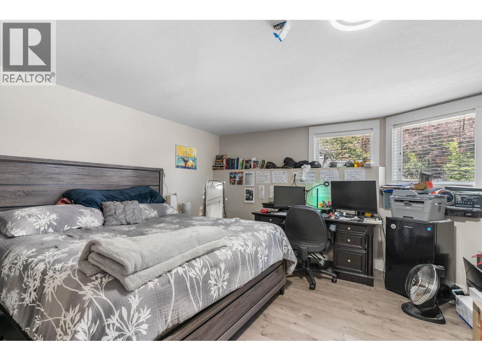 607 Clifton Road S