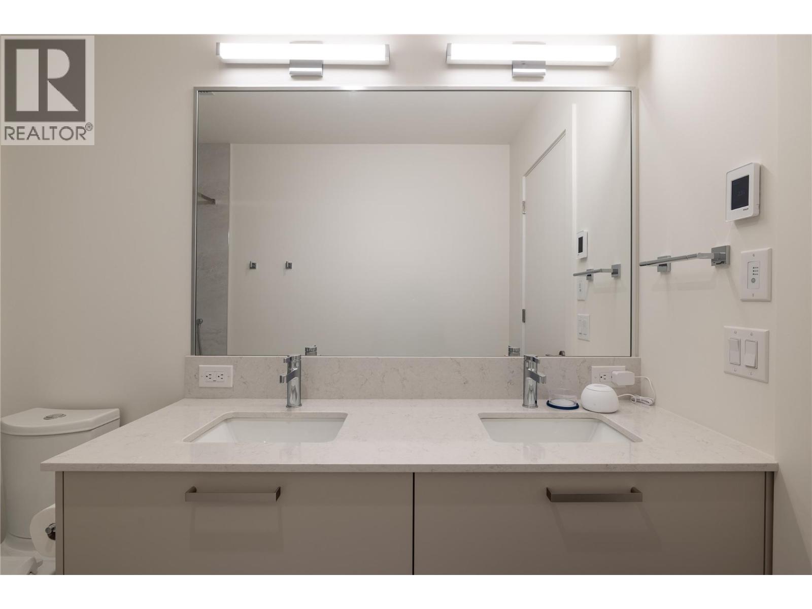 3340 Lakeshore Road Unit# 709