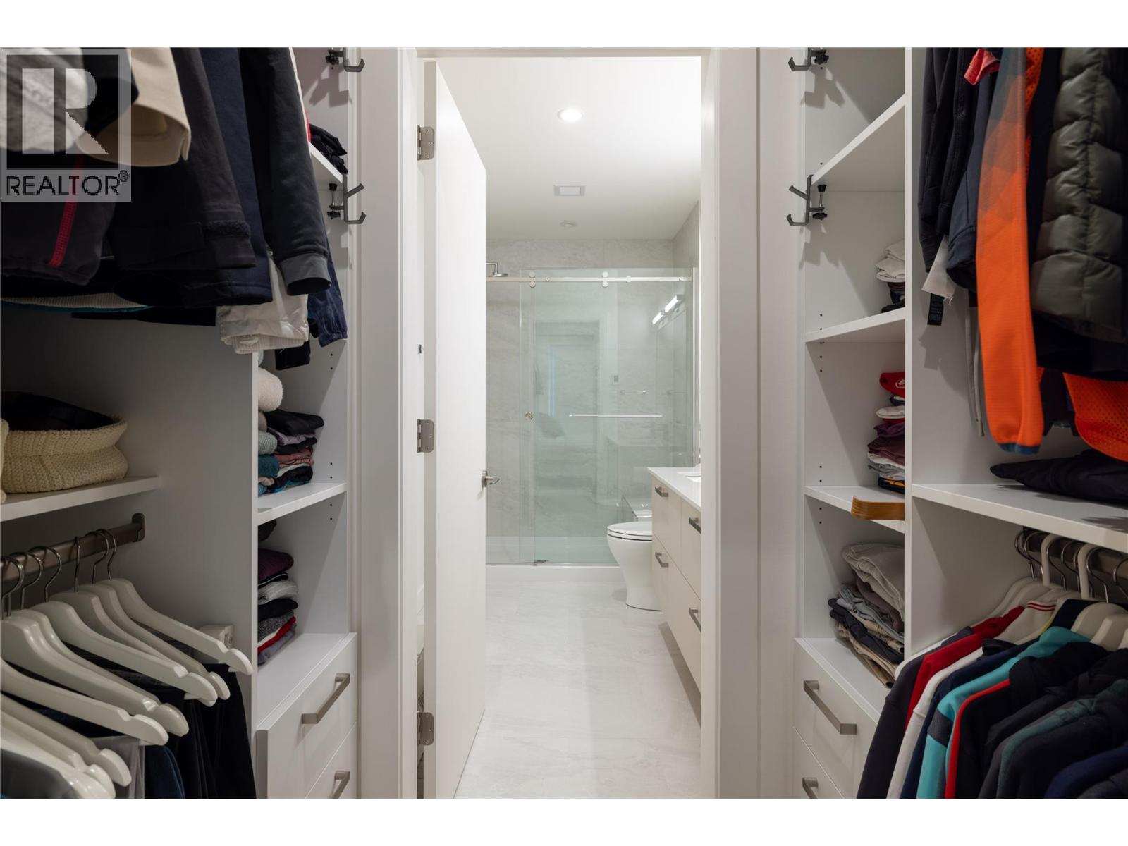 3340 Lakeshore Road Unit# 709