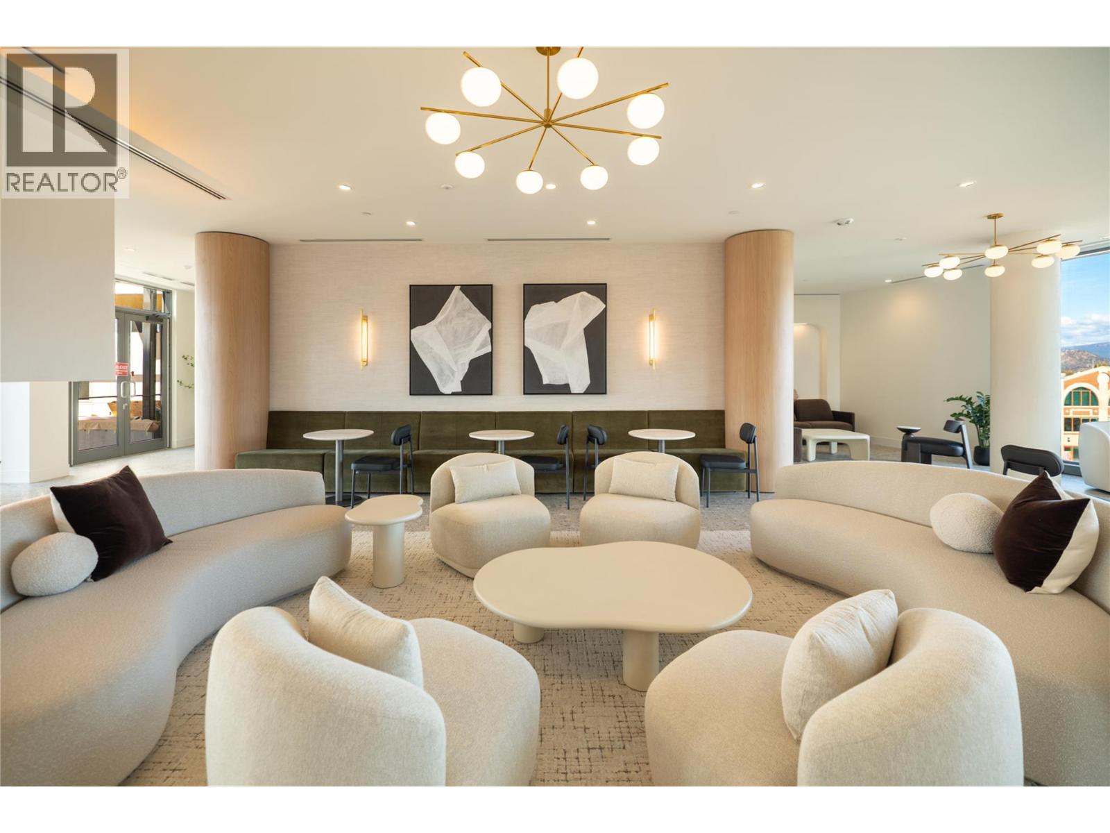 3340 Lakeshore Road Unit# 709