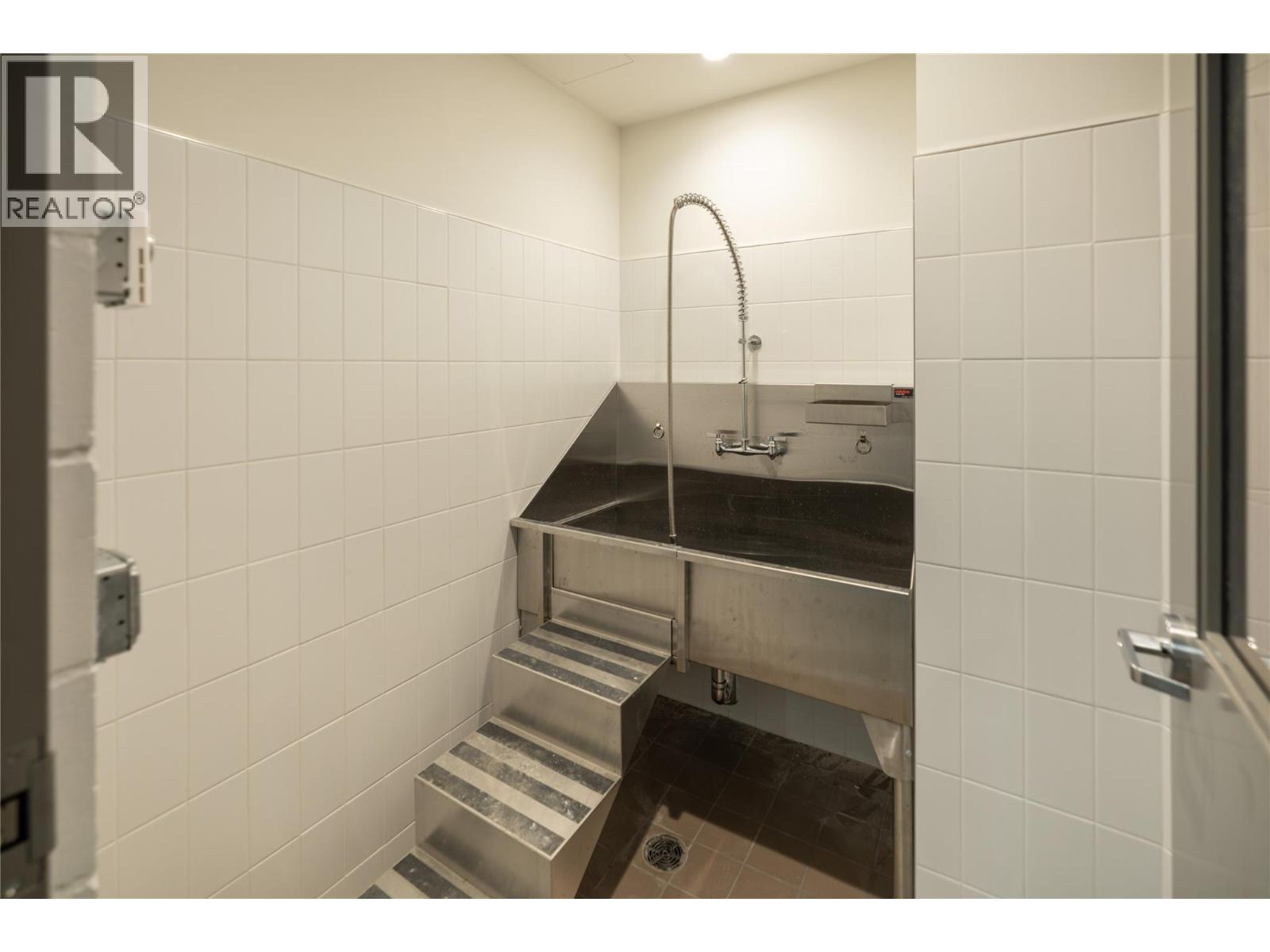 3340 Lakeshore Road Unit# 709