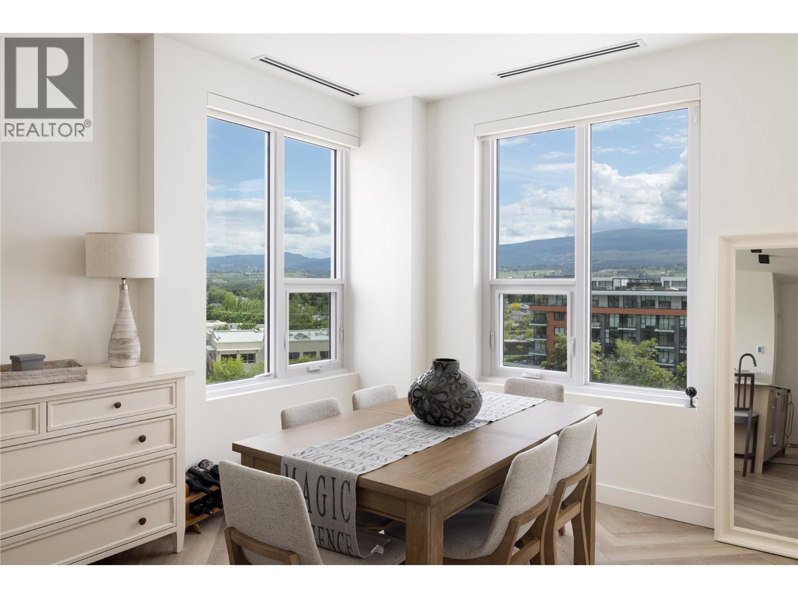 3340 Lakeshore Road Unit# 709