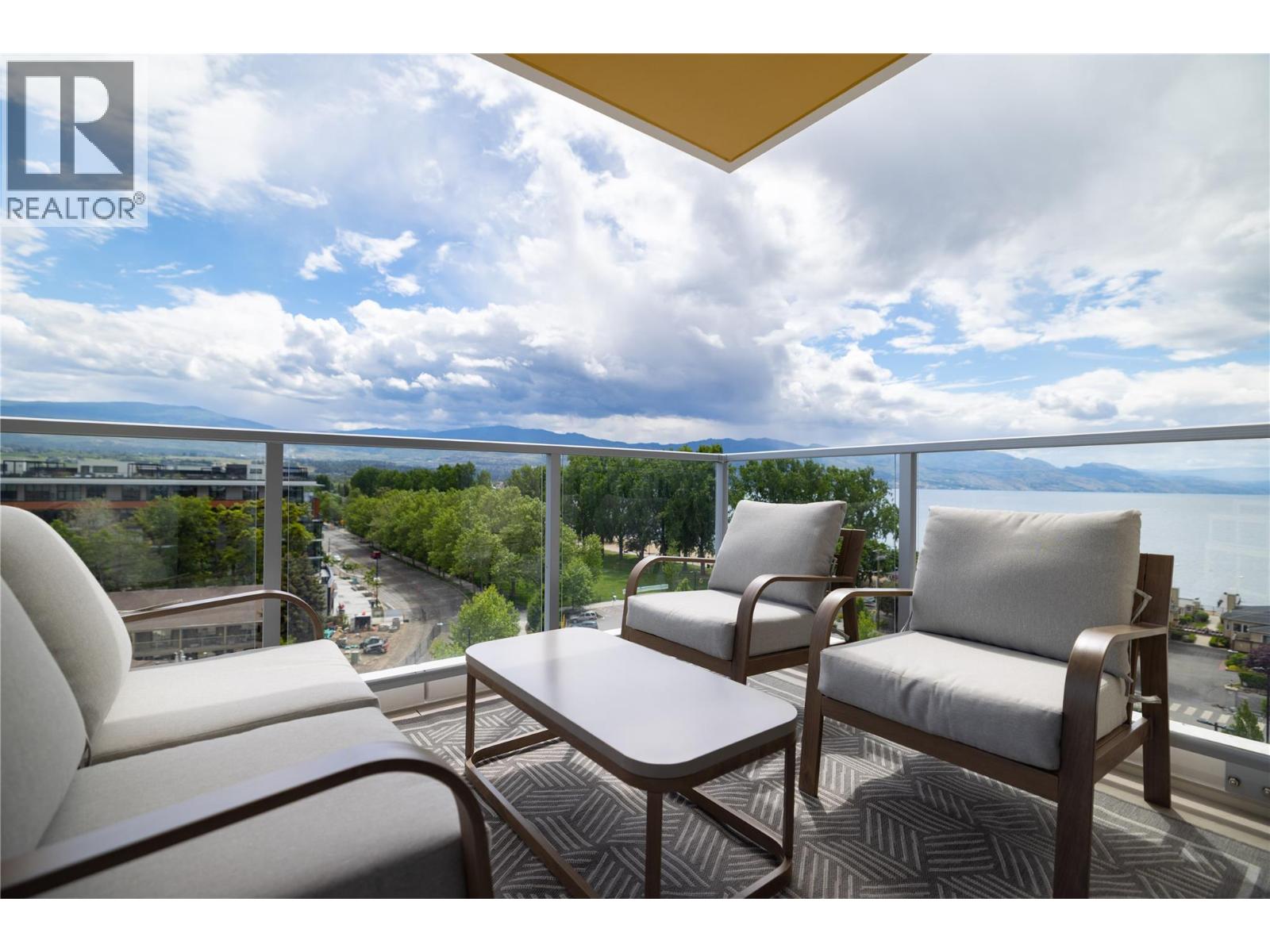 3340 Lakeshore Road Unit# 709