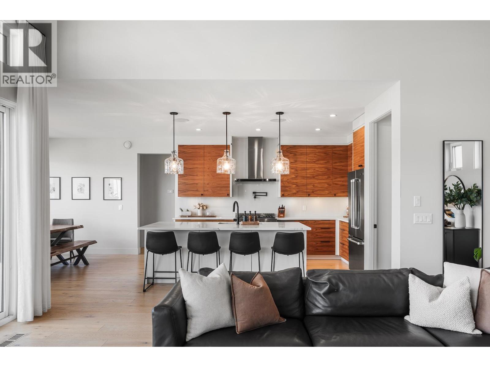 3276 Vineyard View Drive