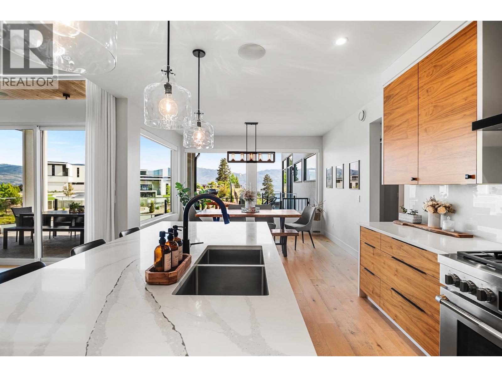 3276 Vineyard View Drive