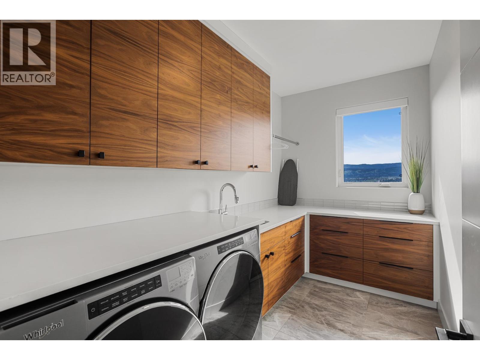3276 Vineyard View Drive