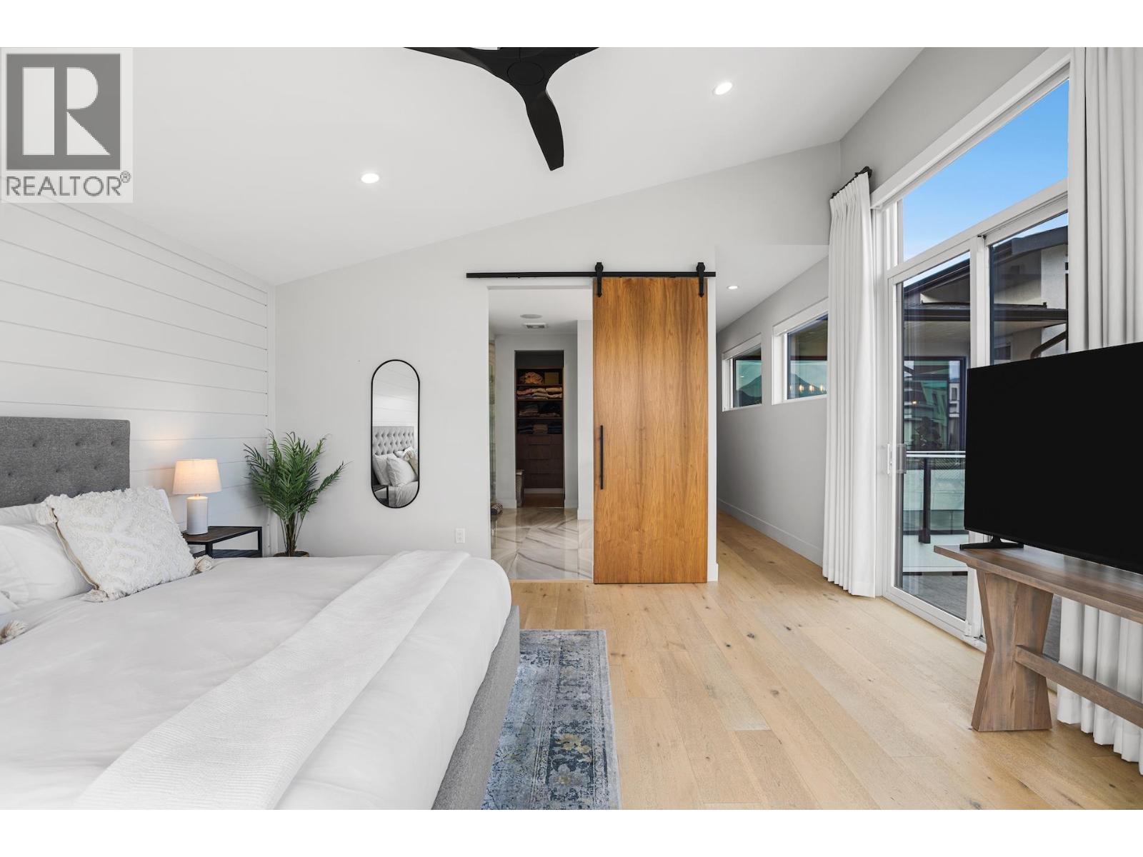 3276 Vineyard View Drive