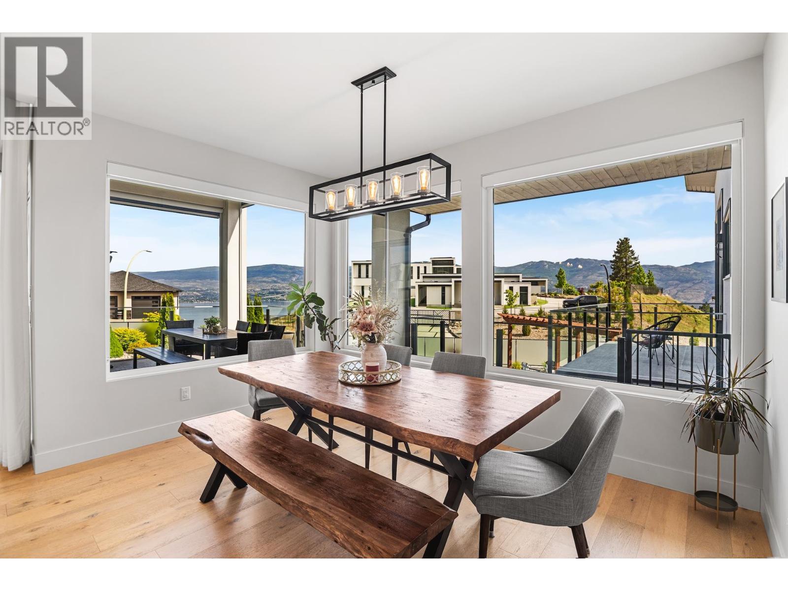 3276 Vineyard View Drive
