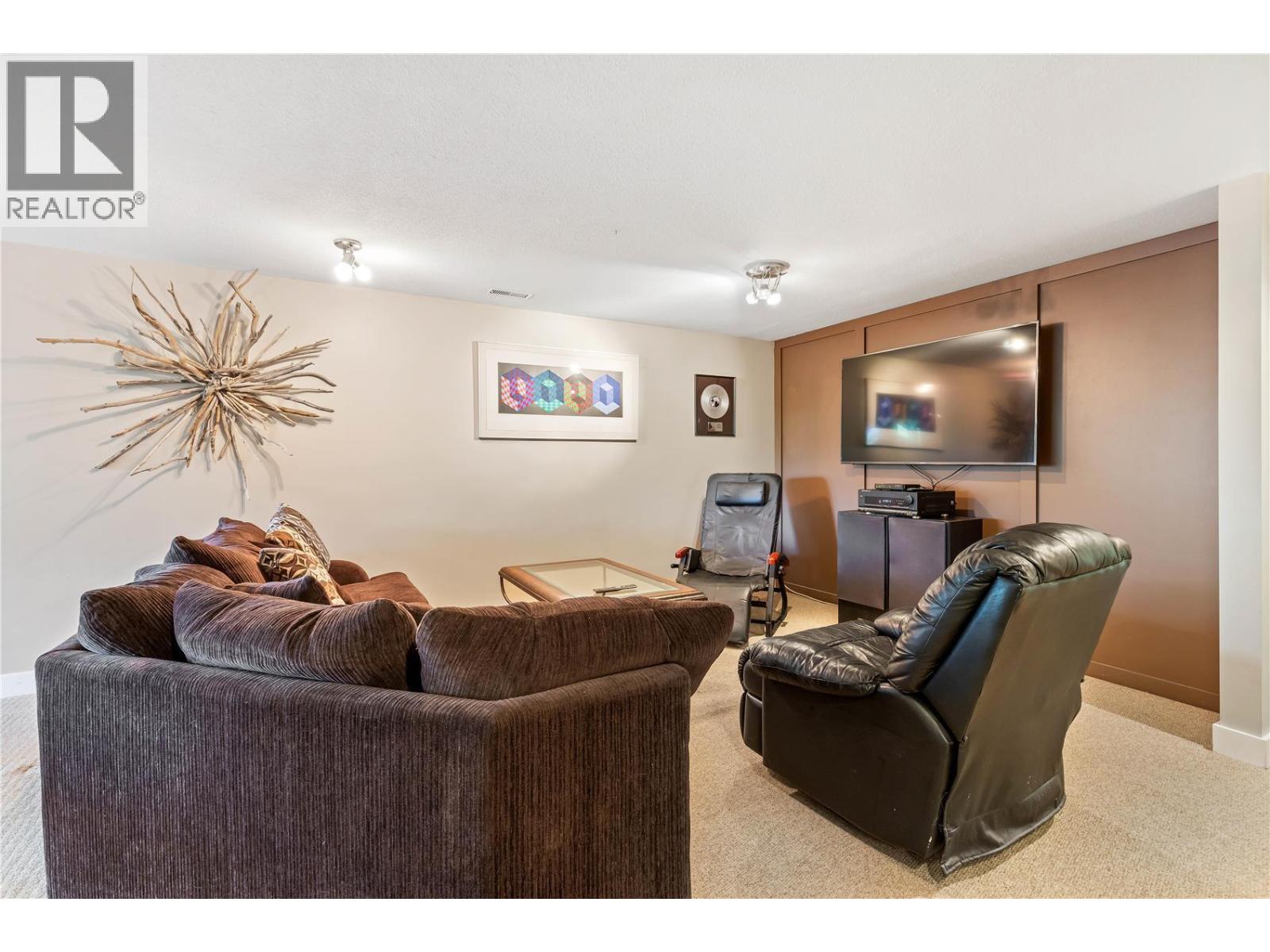 2931 Thacker Drive