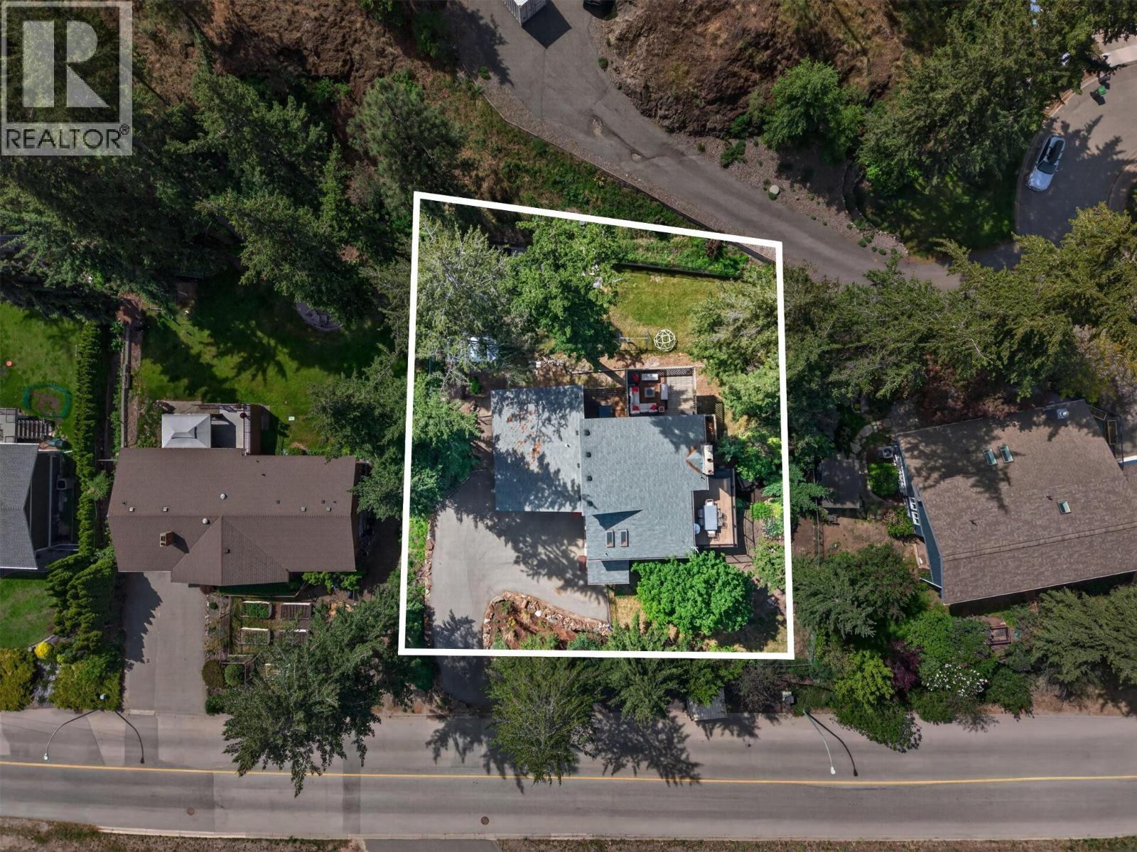 442 Clifton Road N