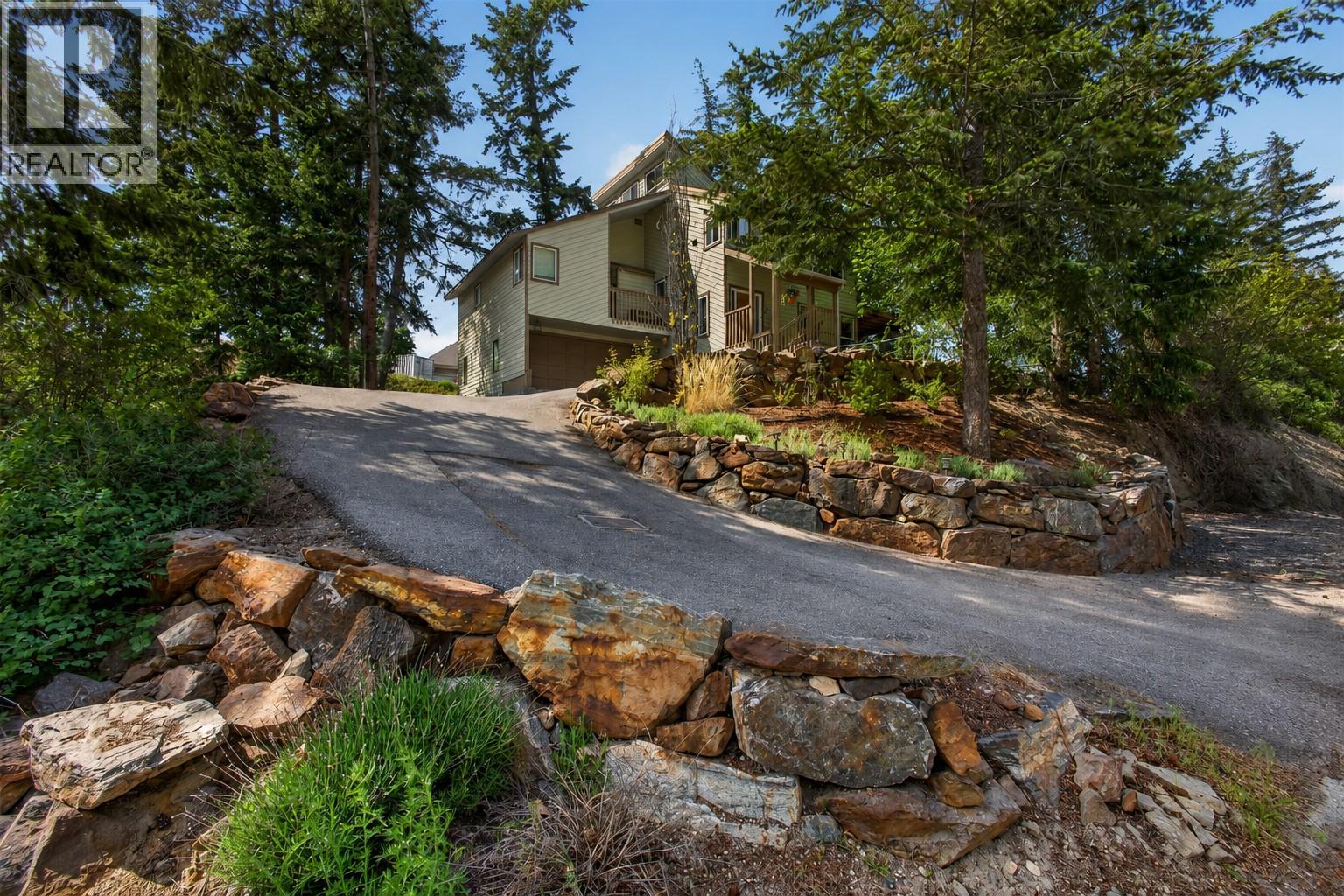 442 Clifton Road N