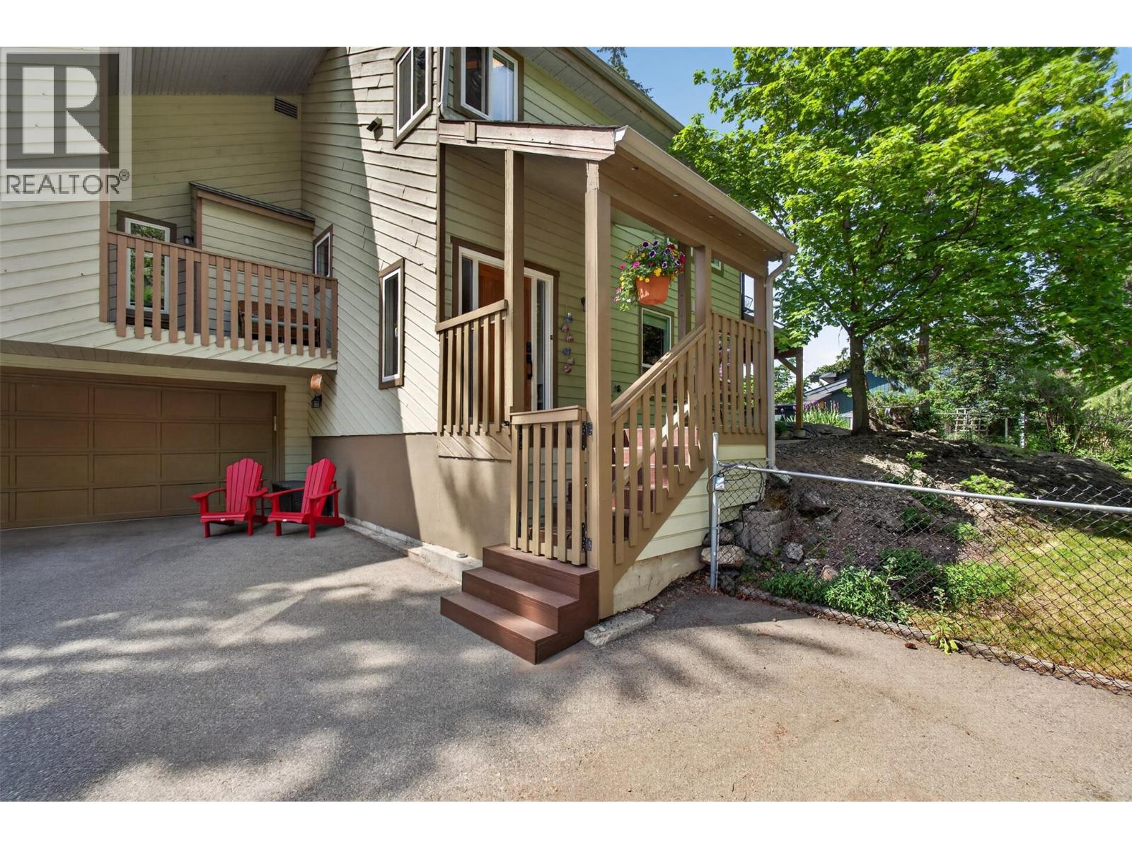 442 Clifton Road N