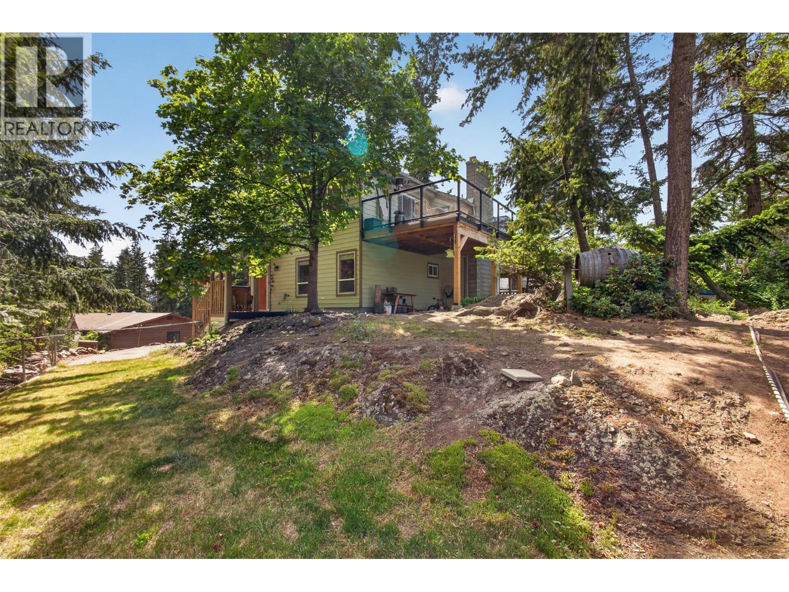 442 Clifton Road N