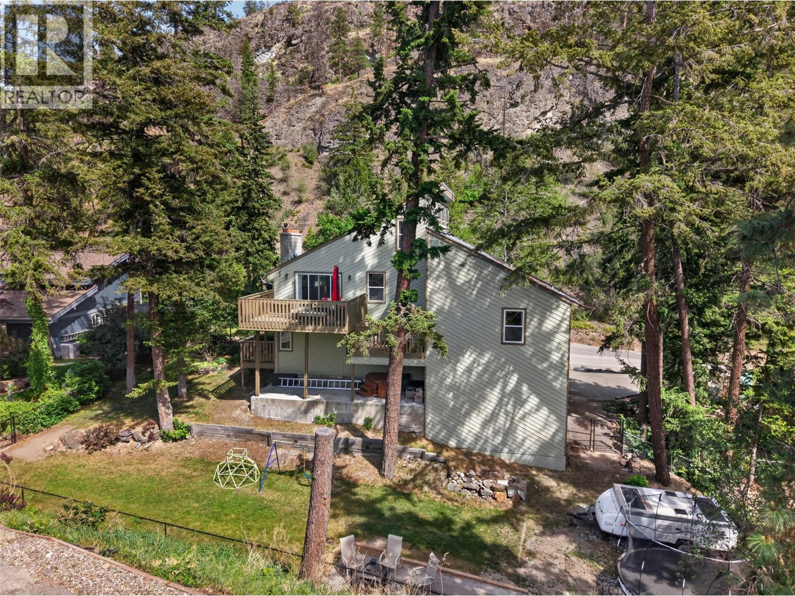 442 Clifton Road N