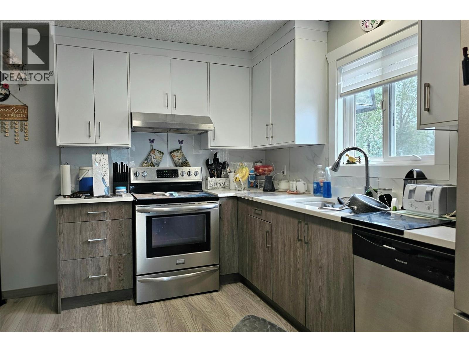 1635-1637 Findlay Road