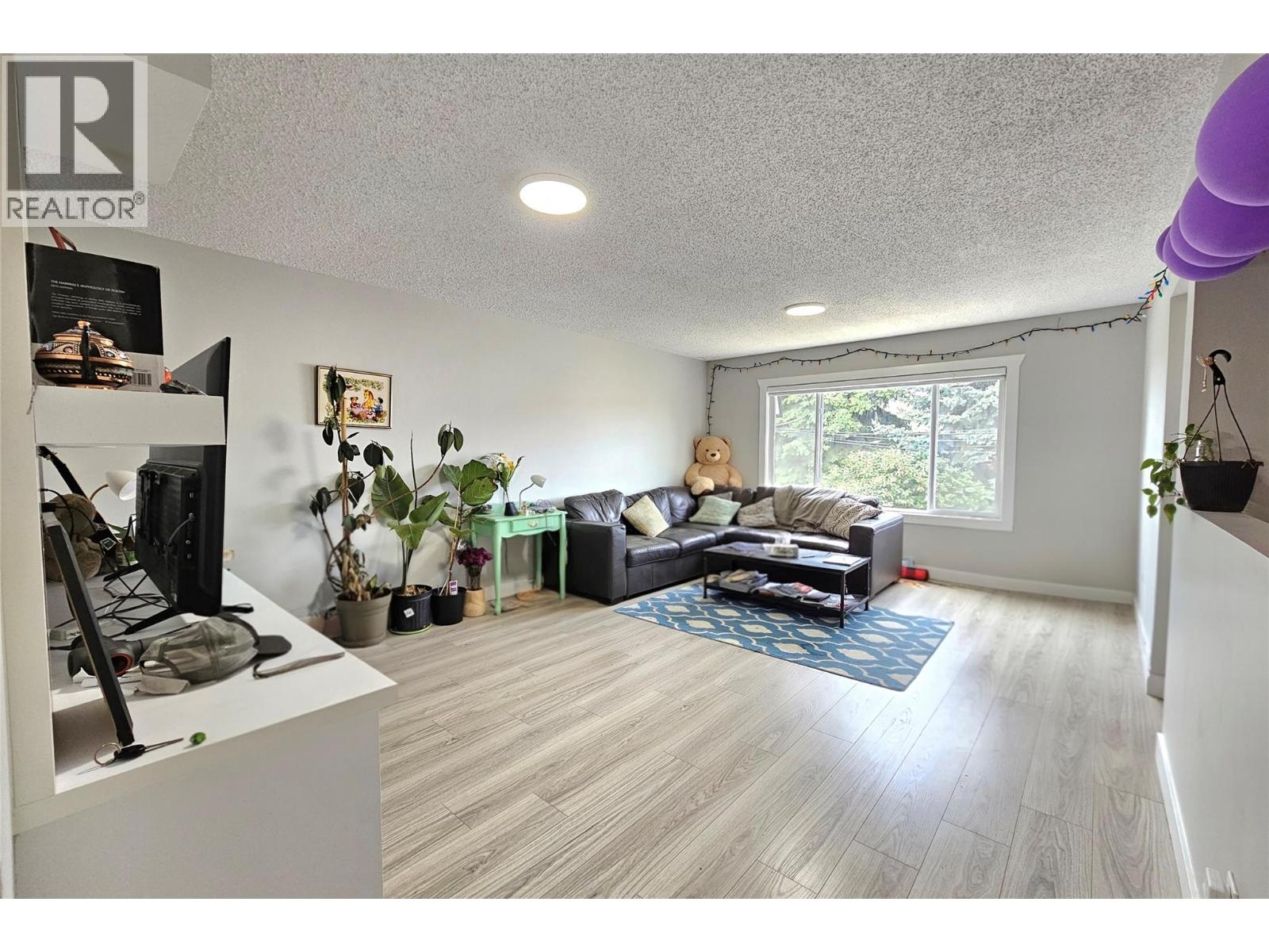 1635-1637 Findlay Road
