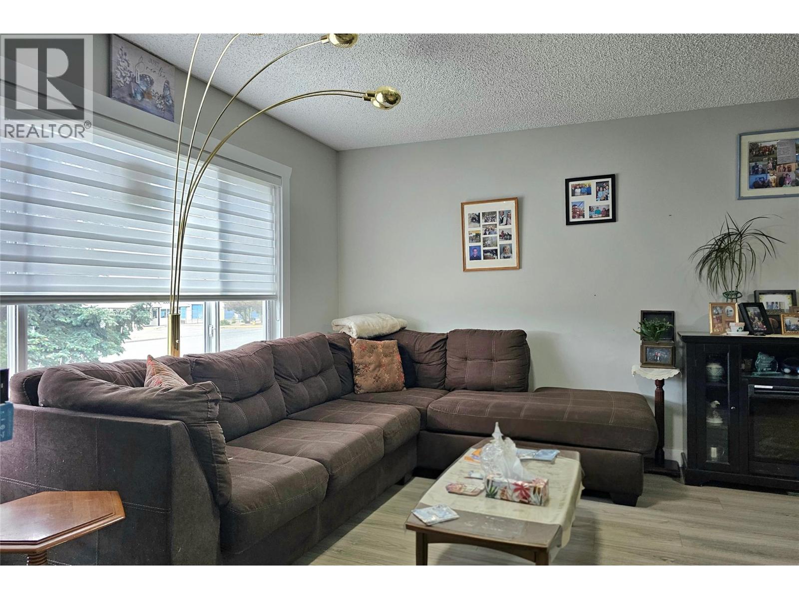 1635-1637 Findlay Road