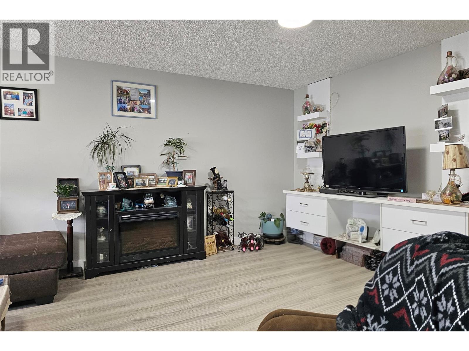 1635-1637 Findlay Road