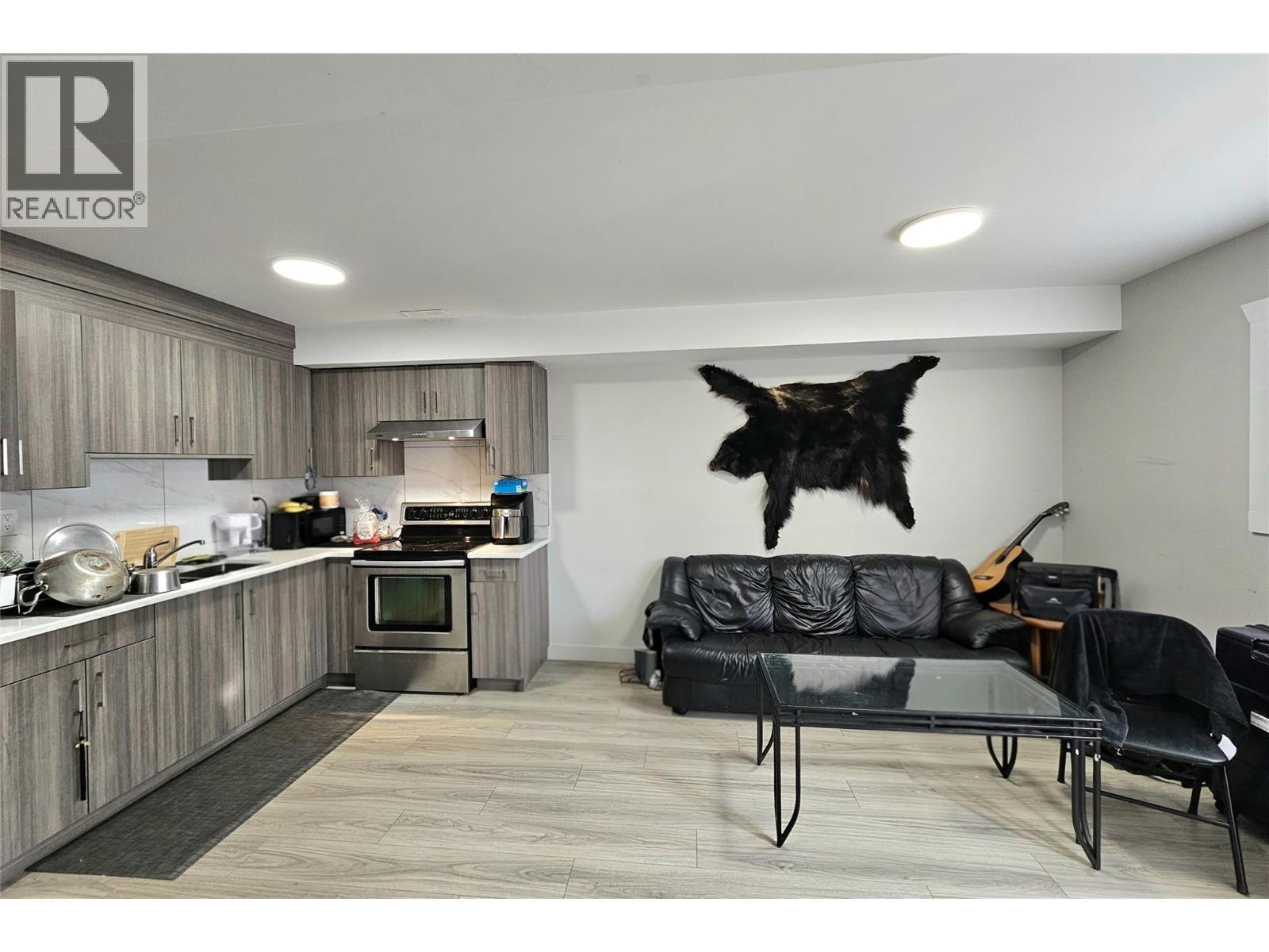 1635-1637 Findlay Road