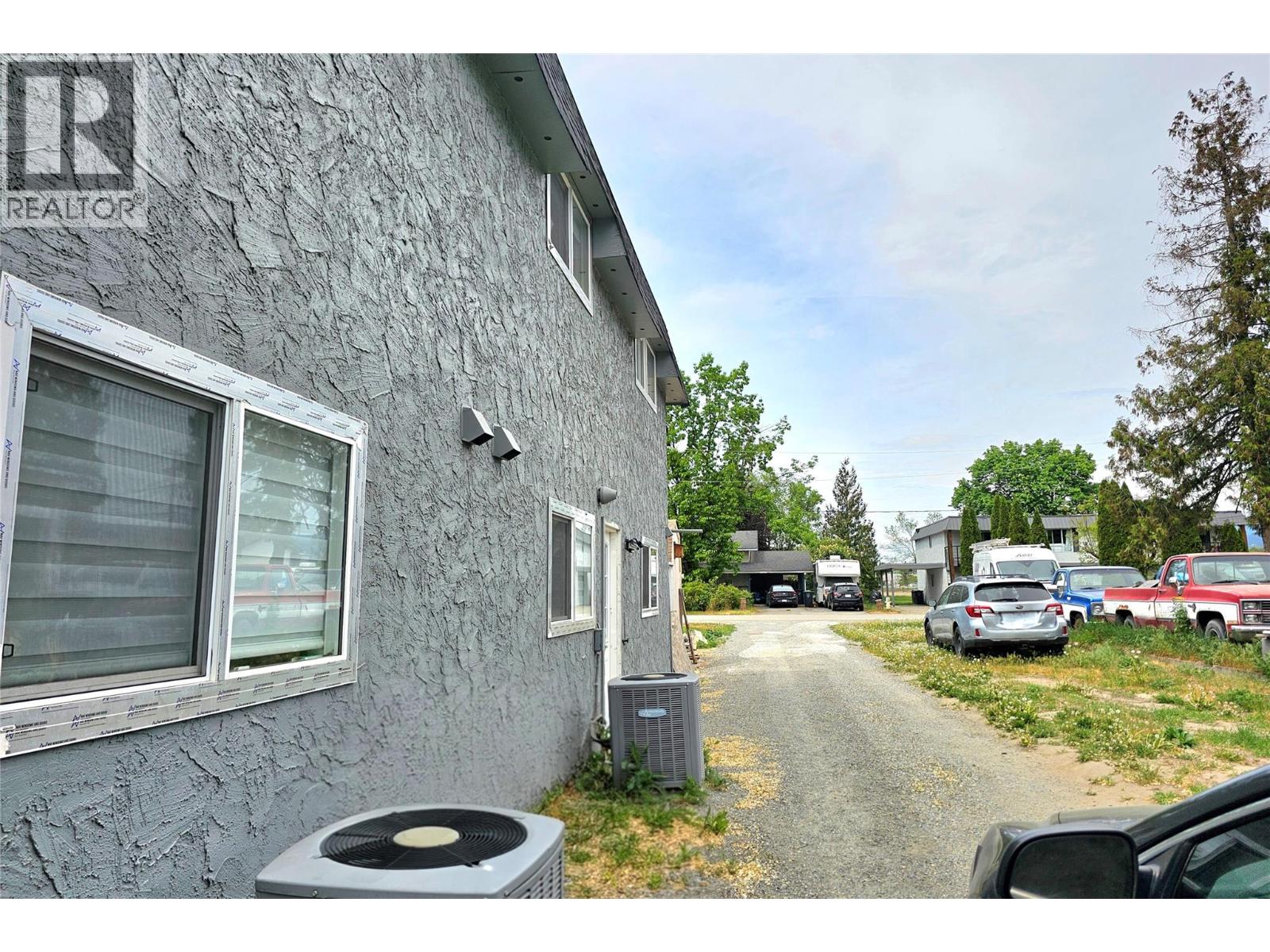 1635-1637 Findlay Road