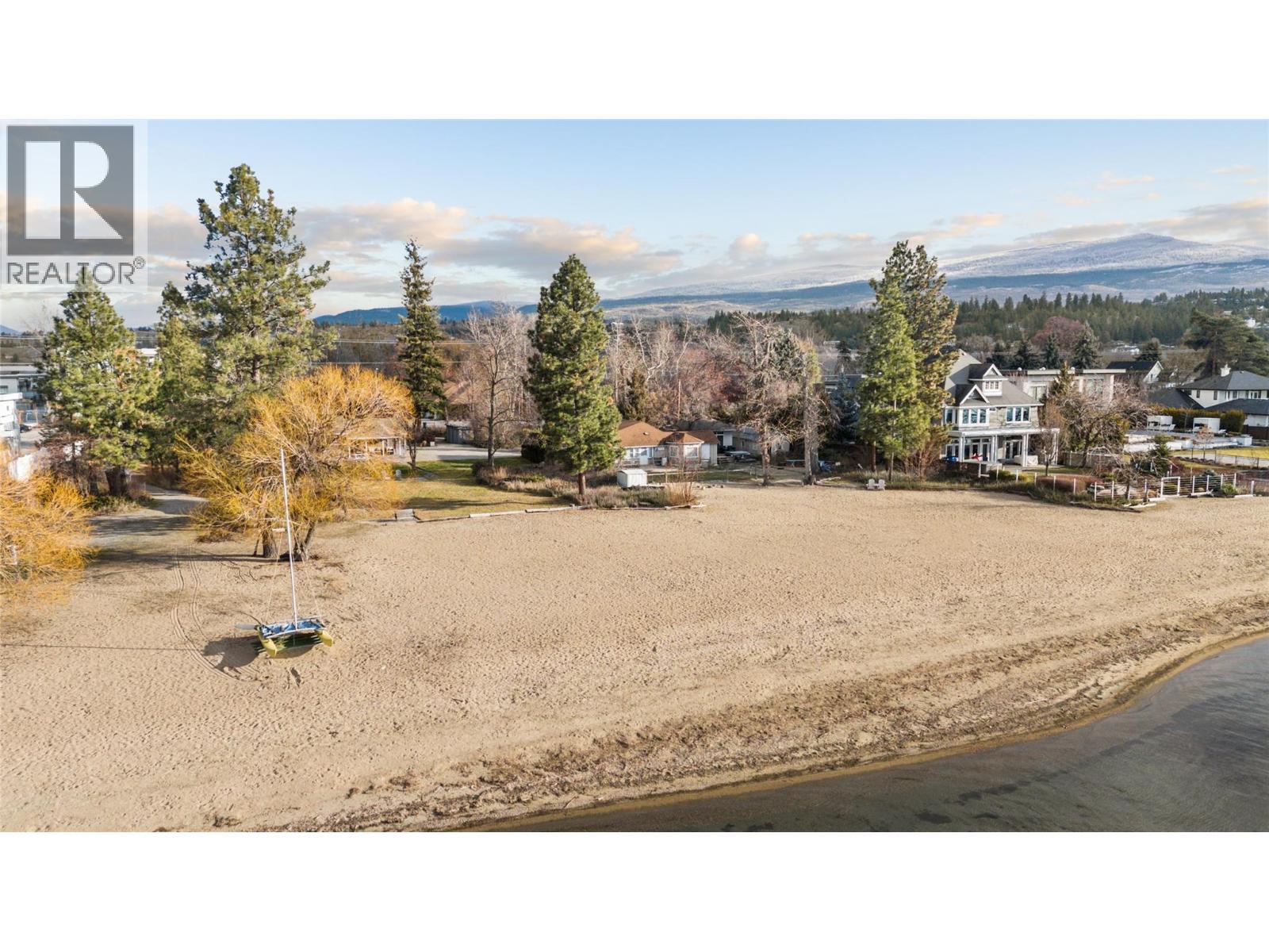 4158 Lakeshore Road