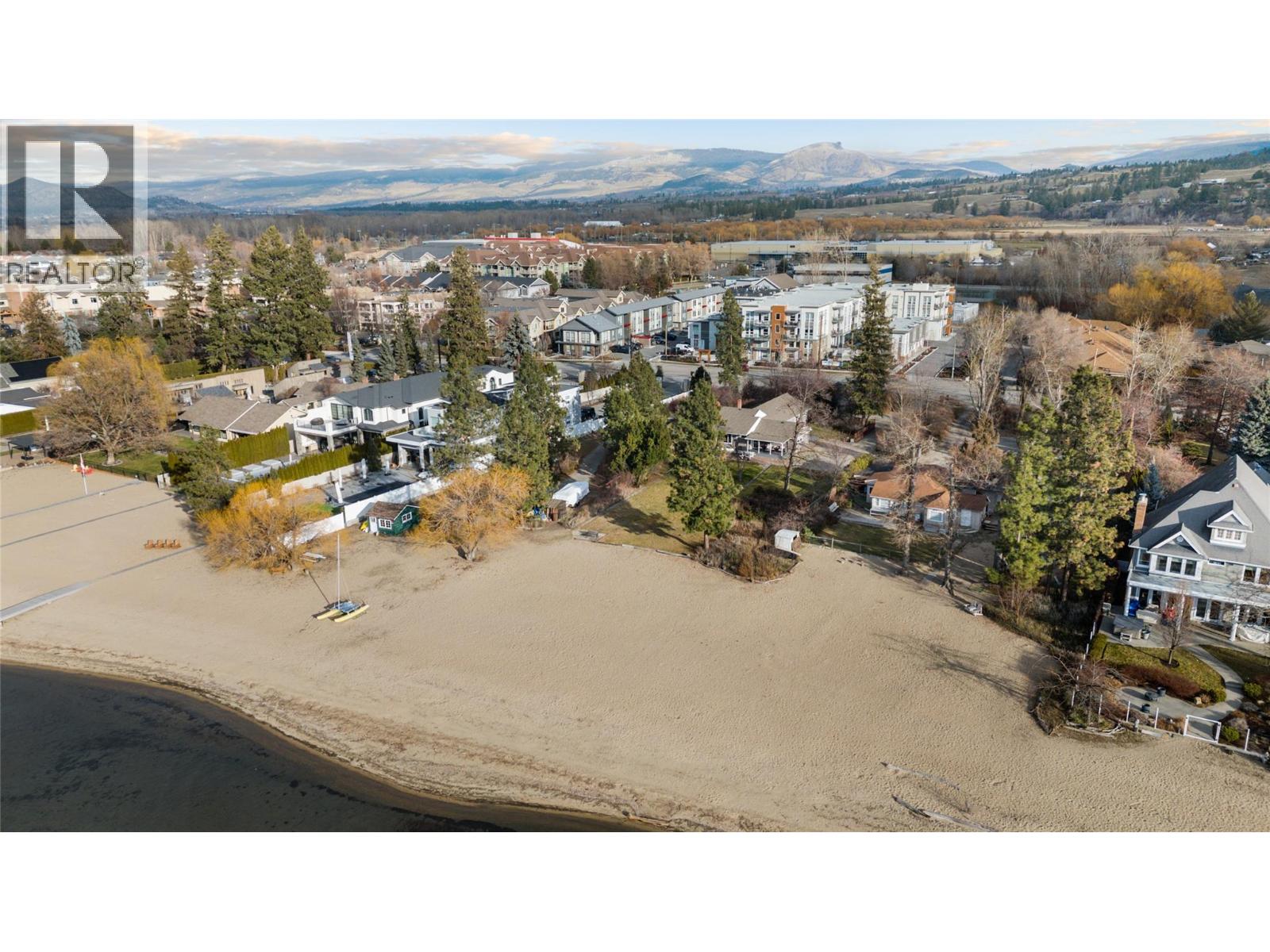 4158 Lakeshore Road