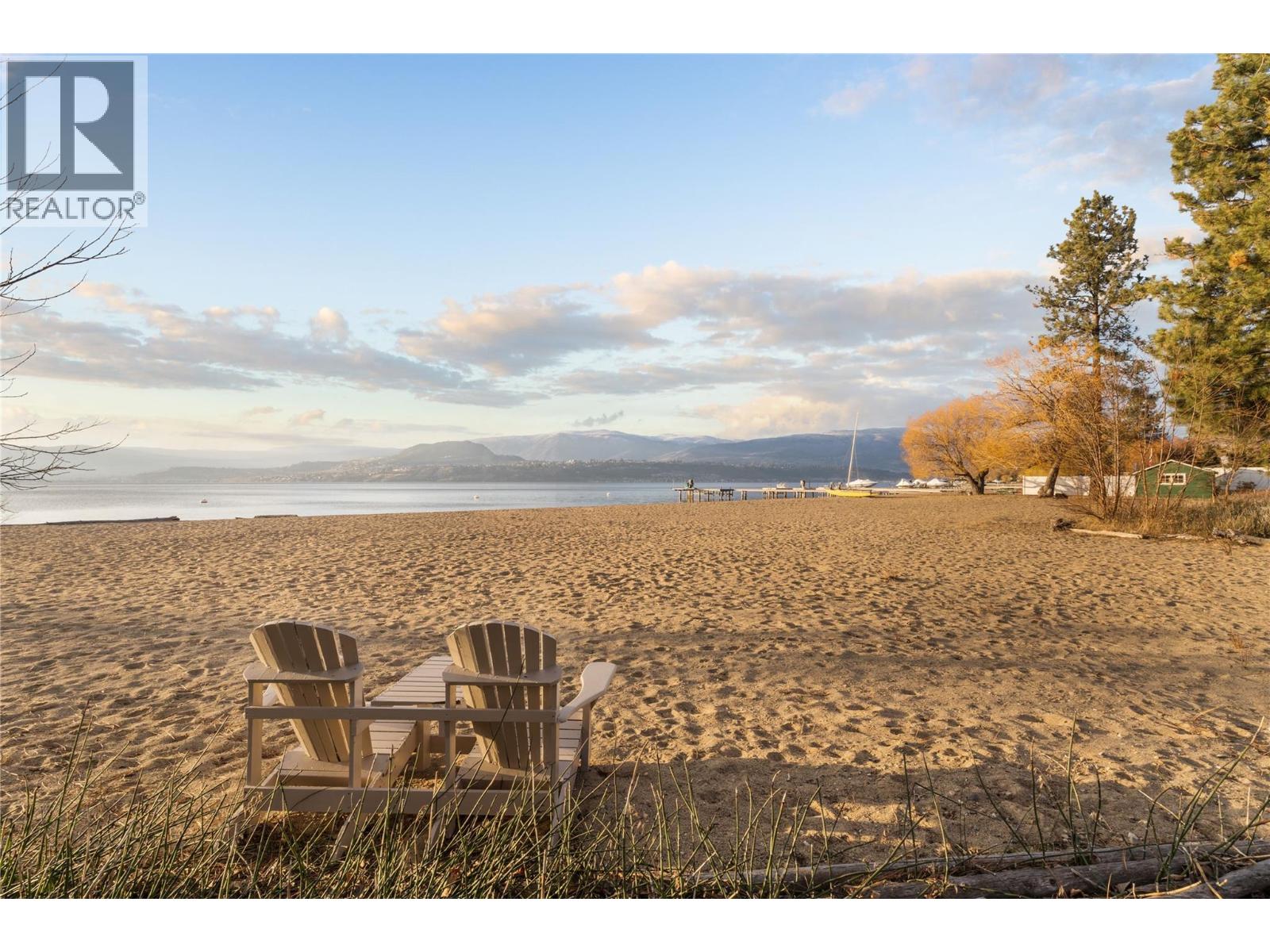4158 Lakeshore Road