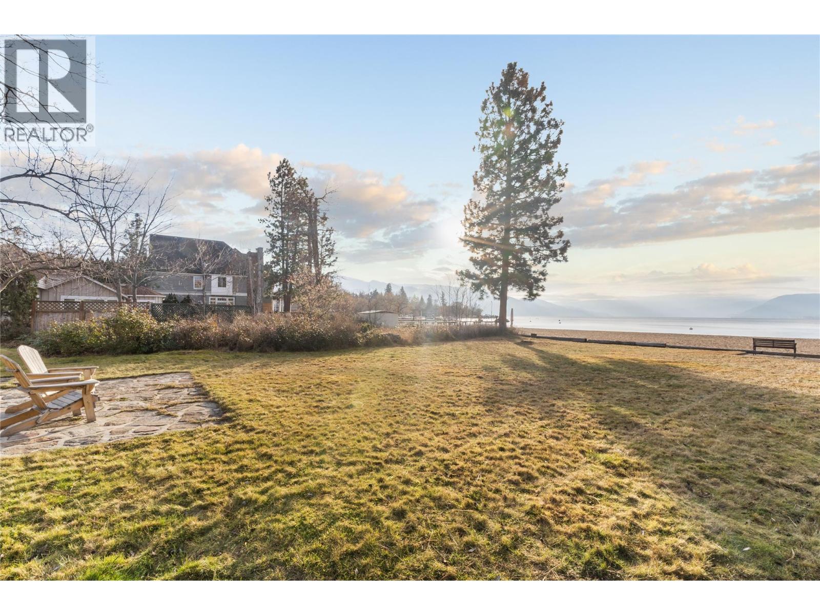 4158 Lakeshore Road