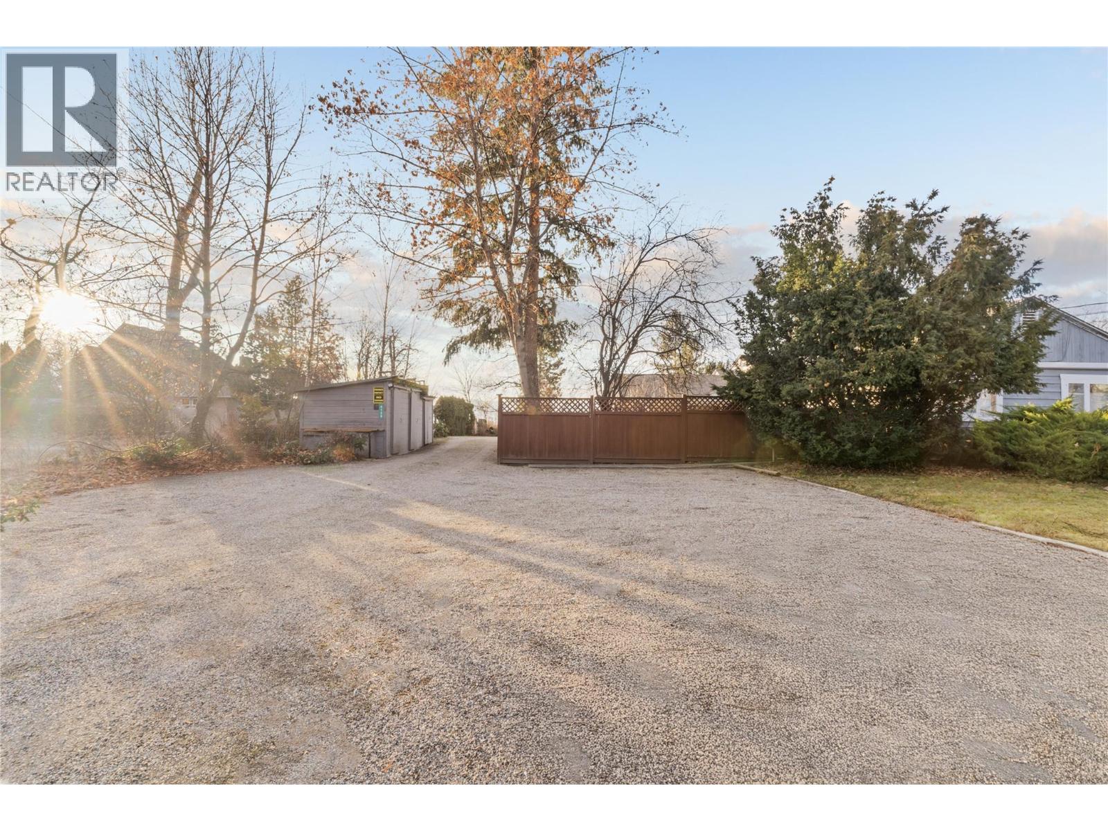 4158 Lakeshore Road