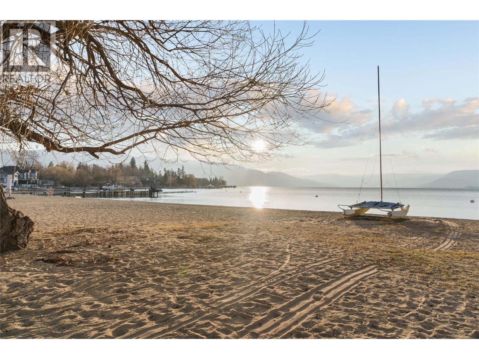 4158 Lakeshore Road