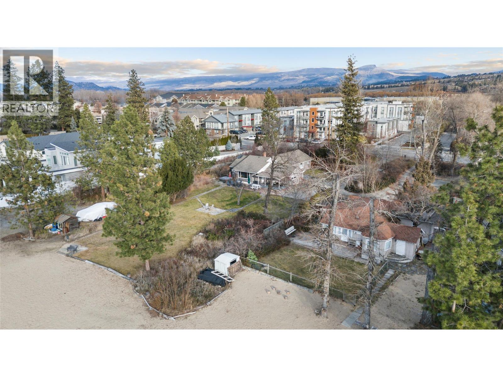 4158 Lakeshore Road