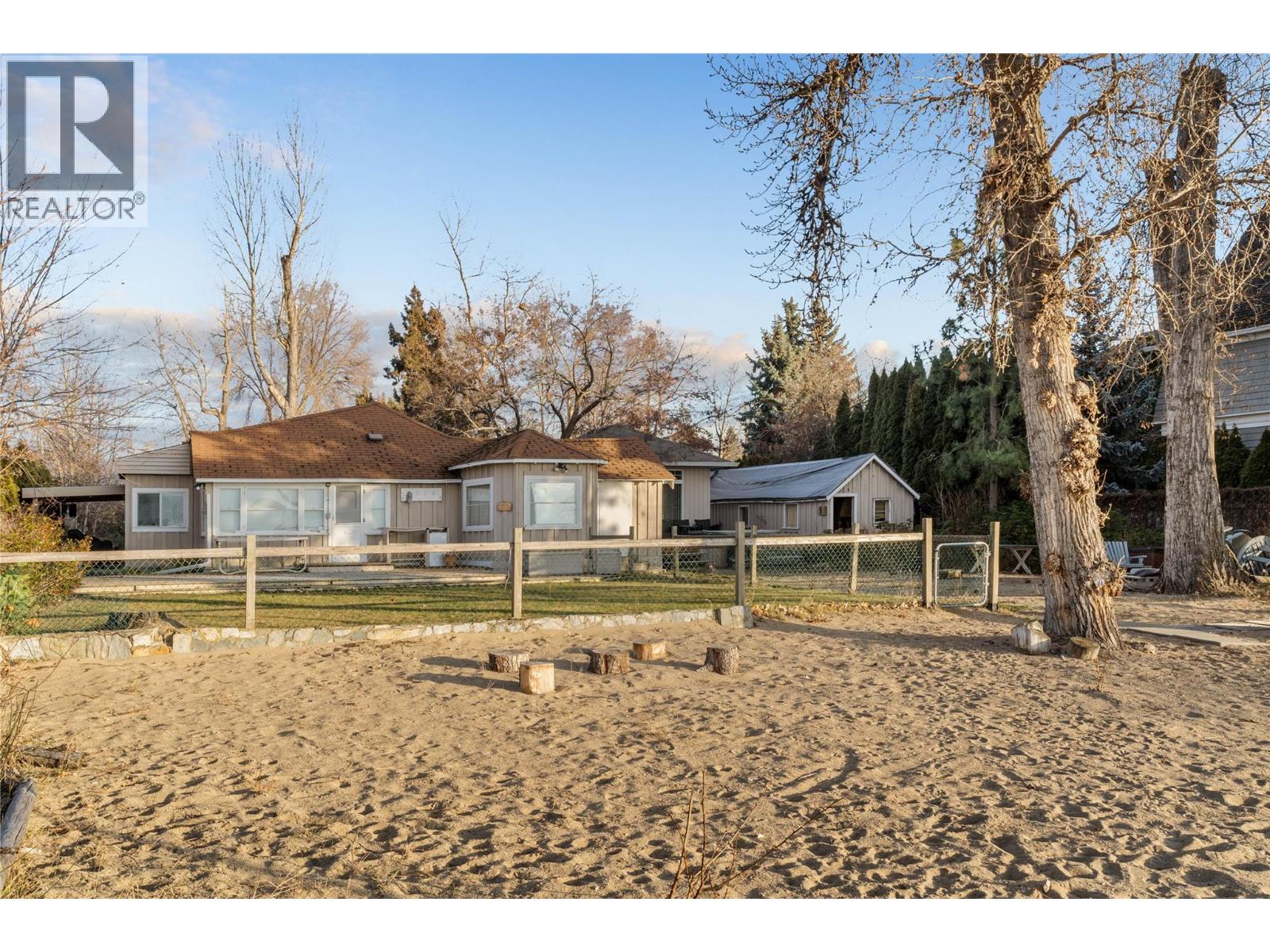 4164 Lakeshore Road