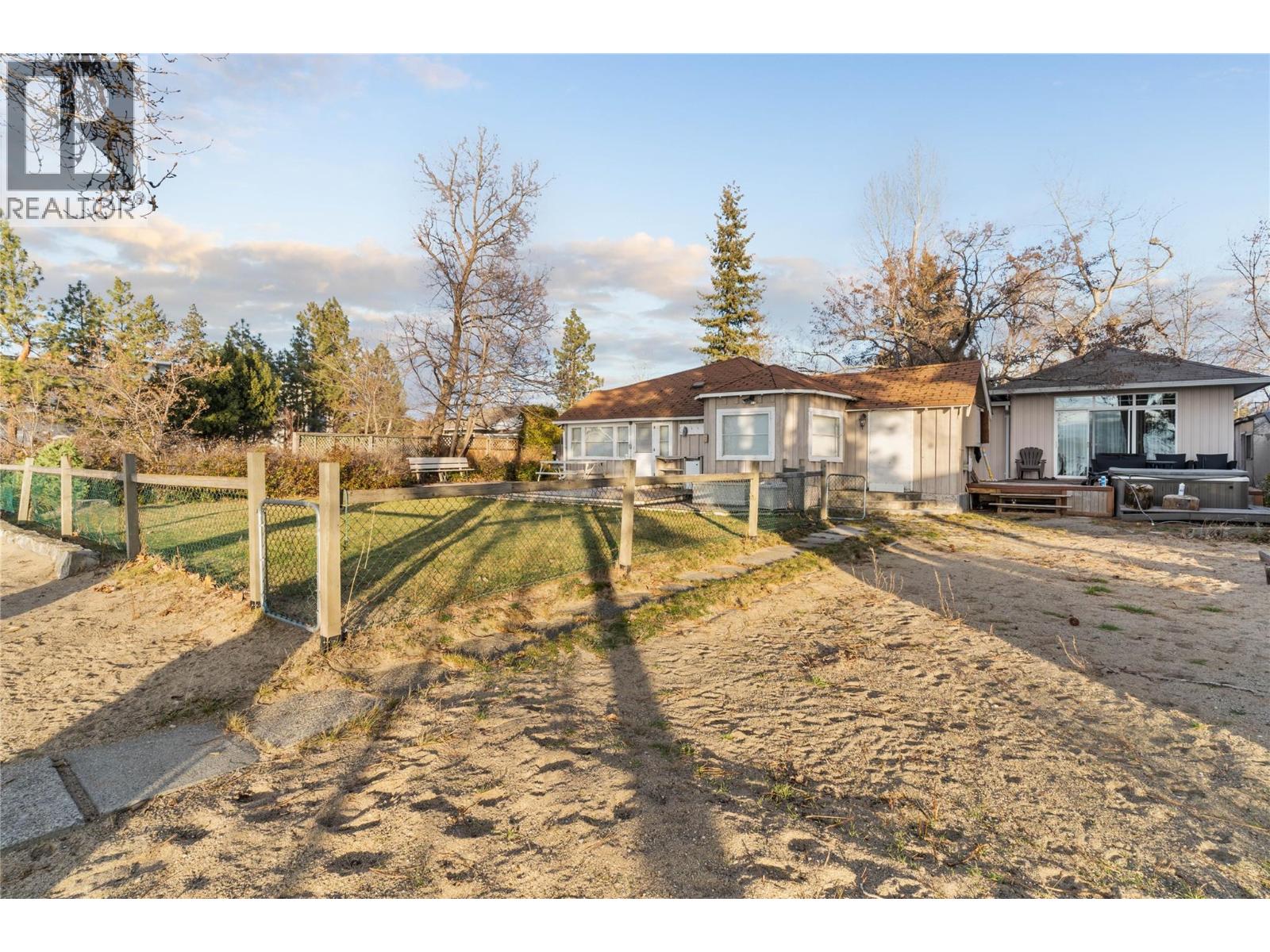 4164 Lakeshore Road