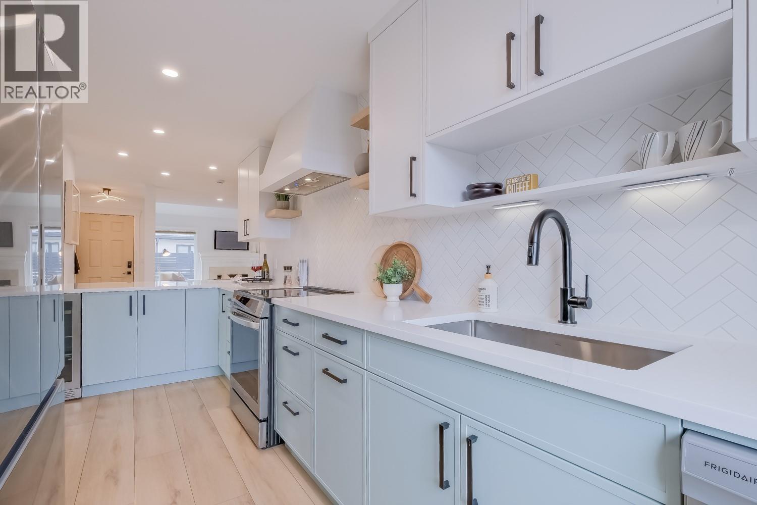 414 West Avenue Unit# 11