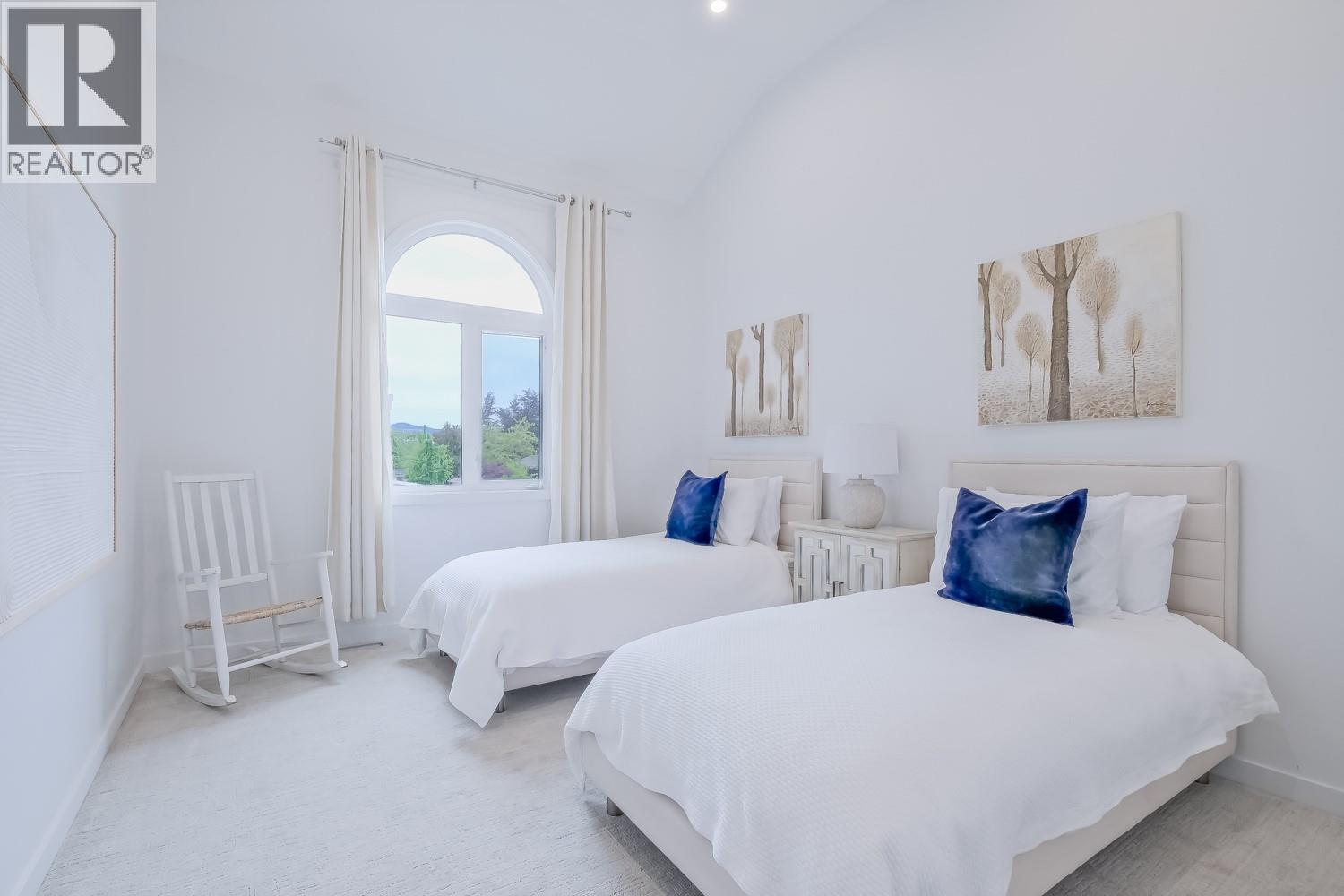414 West Avenue Unit# 11