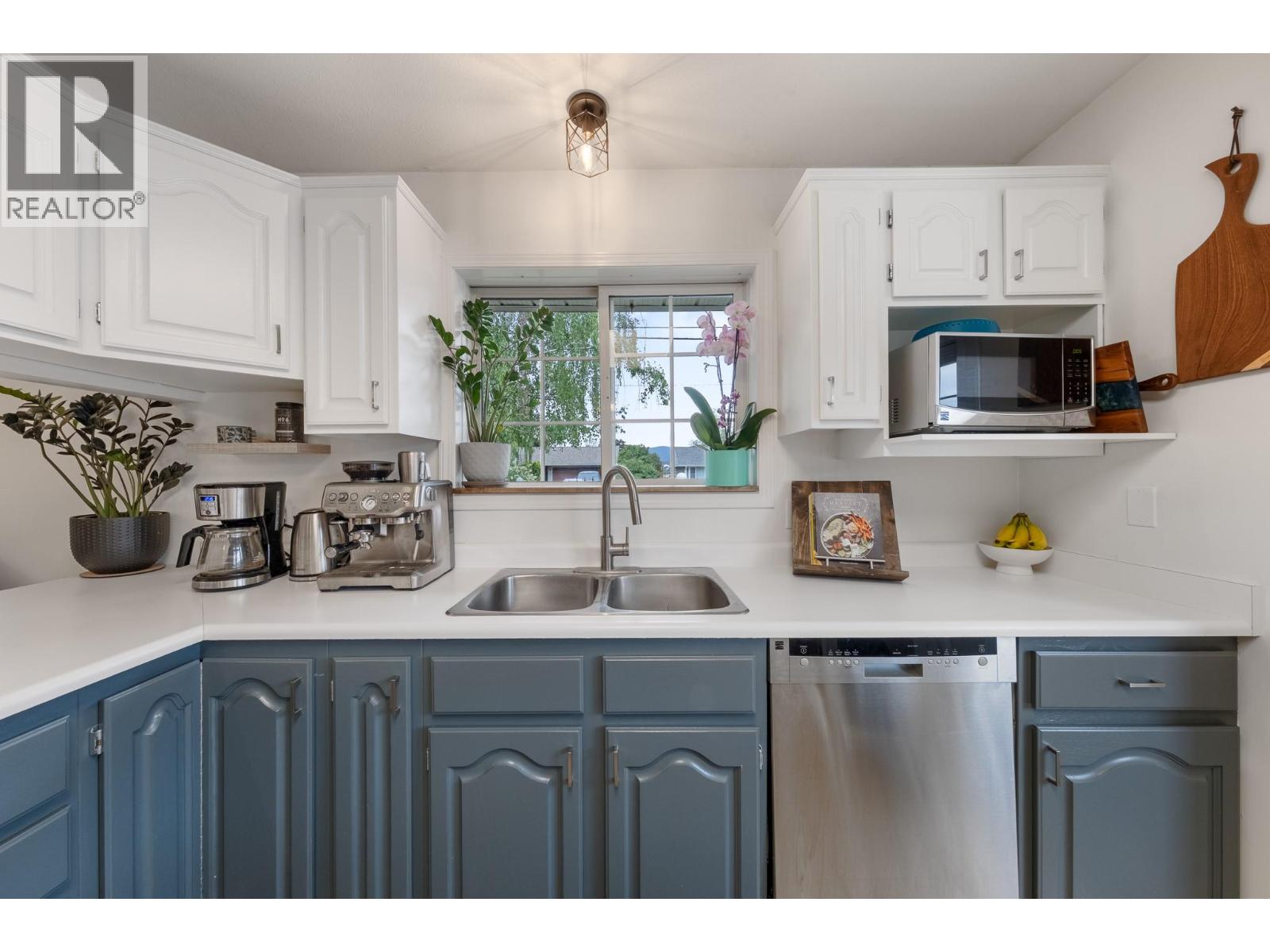 215 Taylor Road Unit# 12