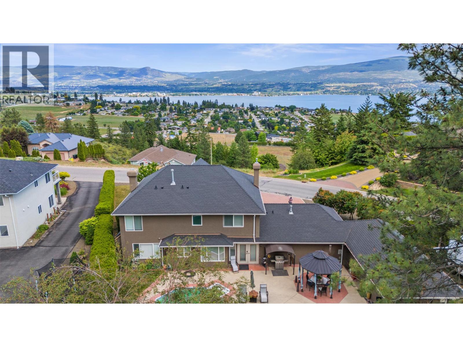 3016 Lakeview Cove Road