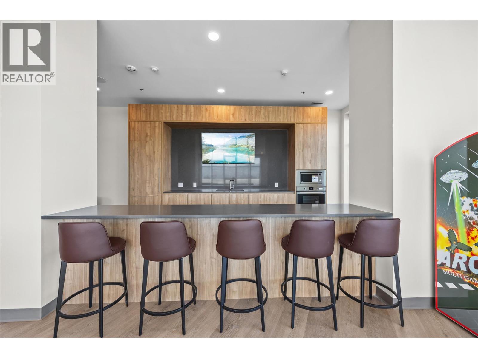238 Leon Avenue Unit# 1808