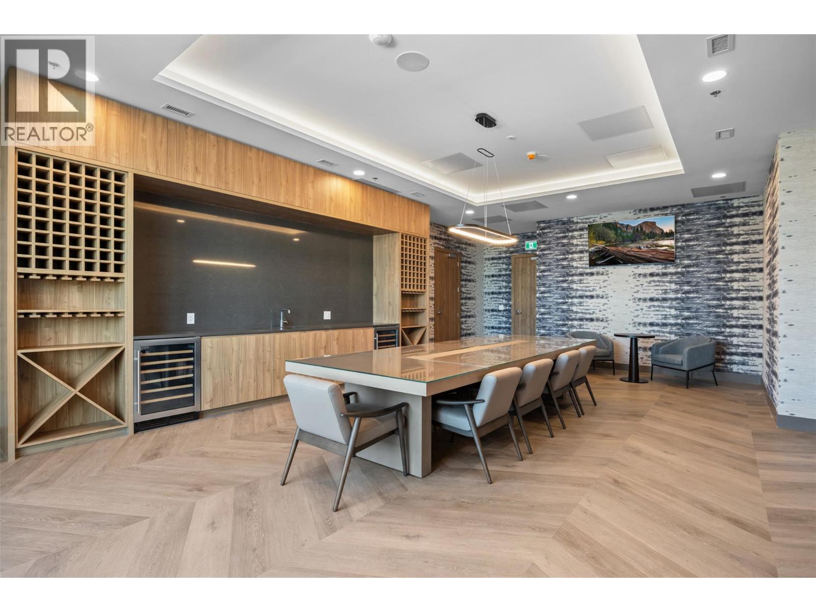 238 Leon Avenue Unit# 2401