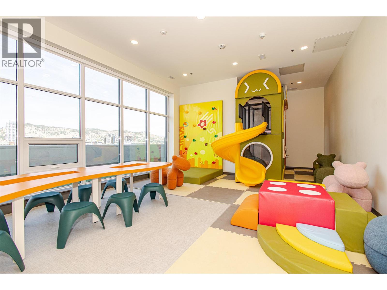 238 Leon Avenue Unit# 2401
