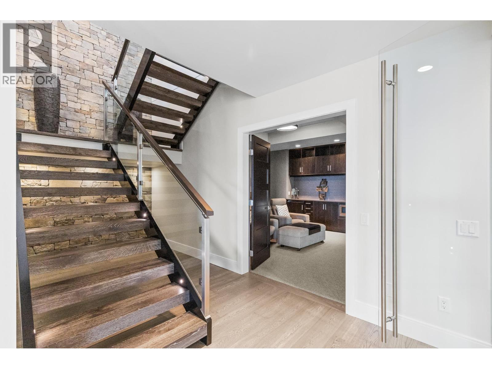 162 Skyland Drive