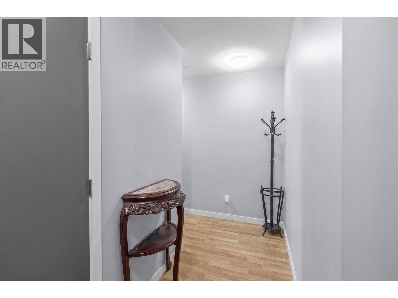 1550 Dickson Avenue Unit# 222