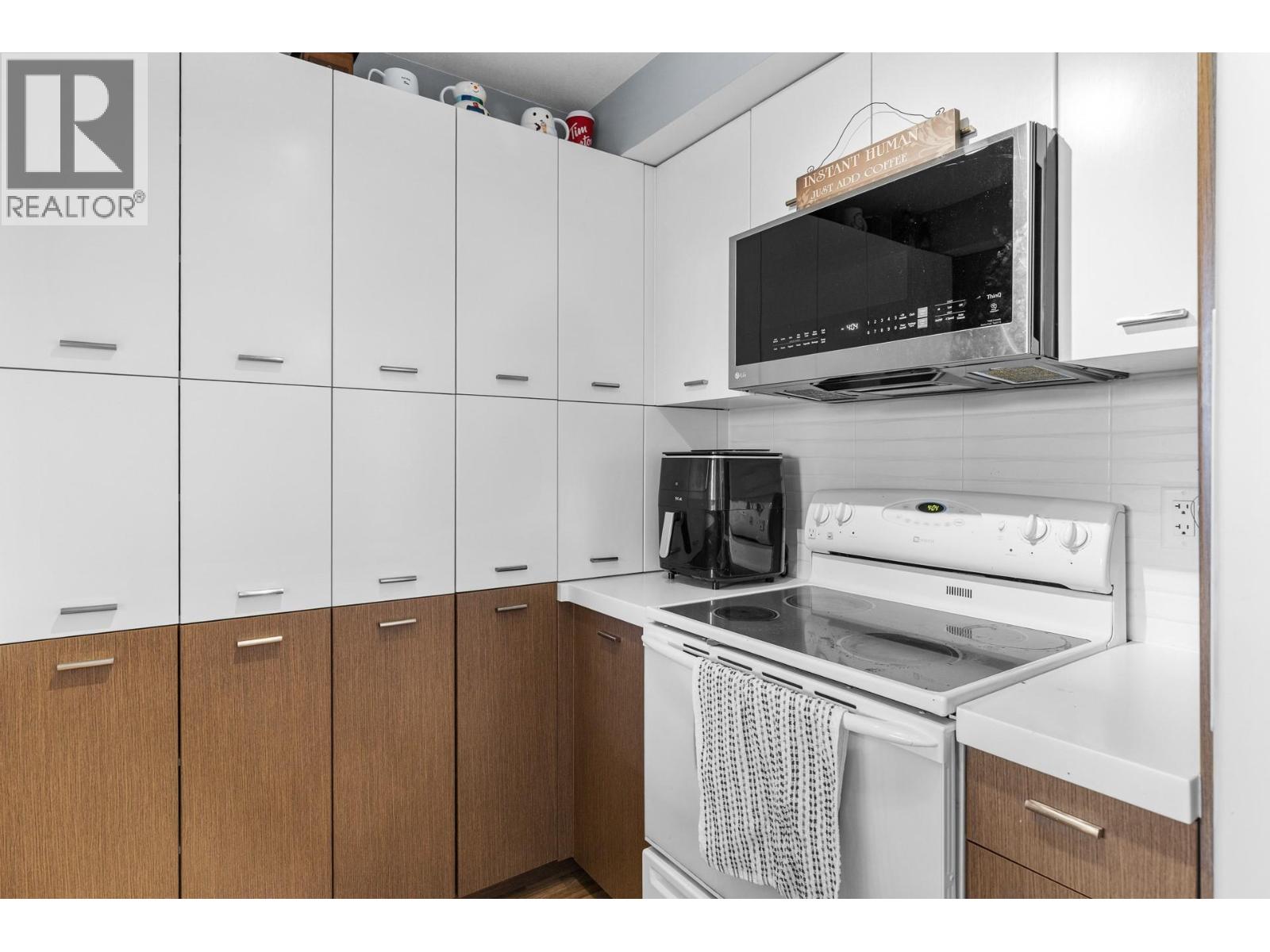 1550 Dickson Avenue Unit# 222