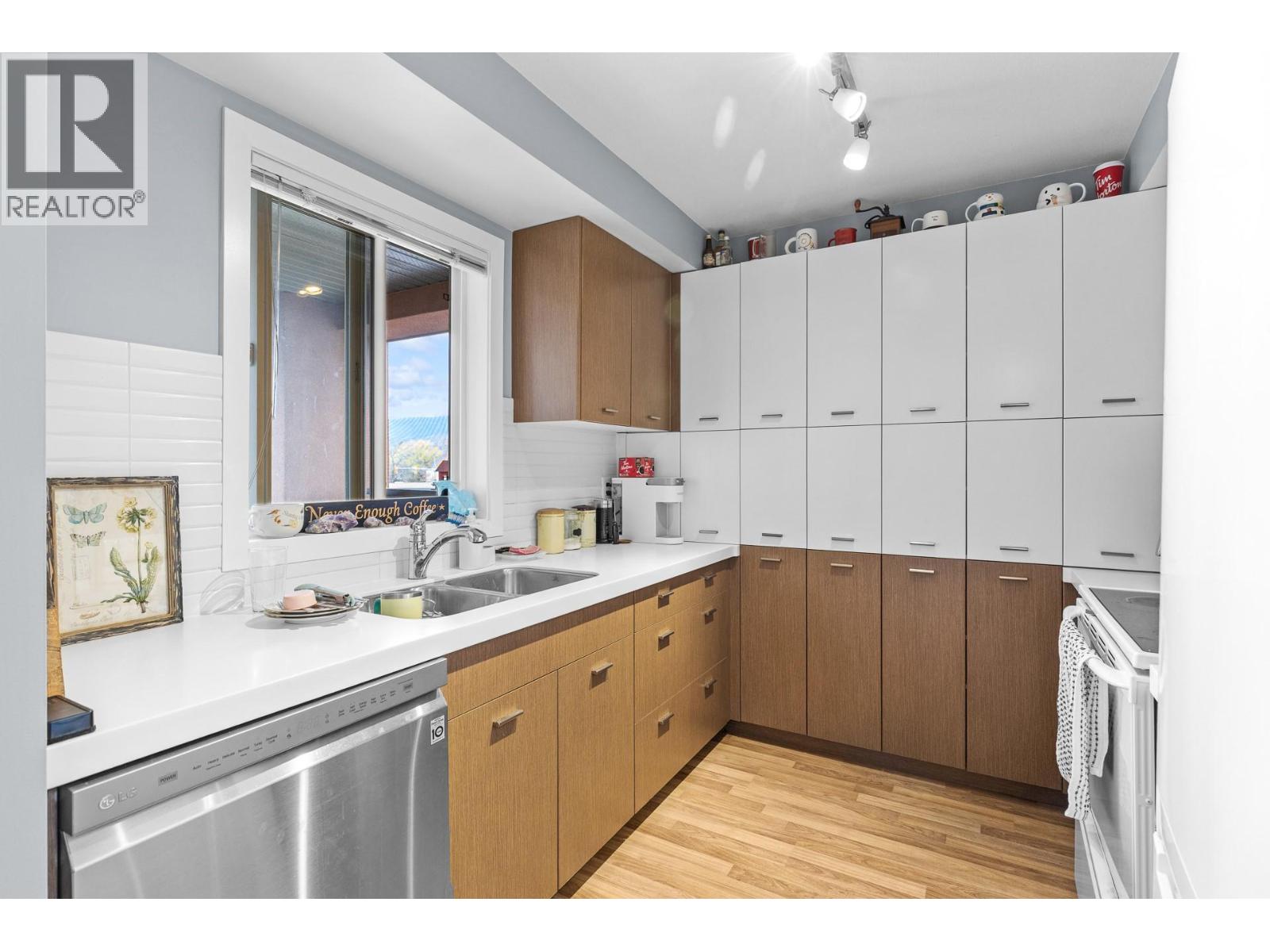 1550 Dickson Avenue Unit# 222