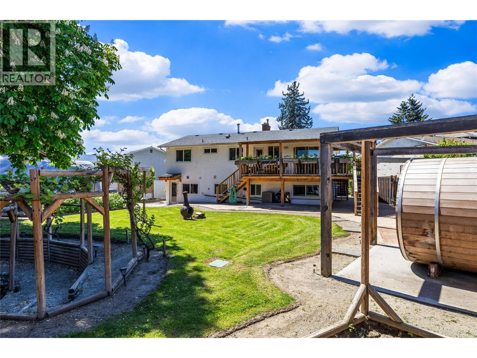 992 Grenfell Court