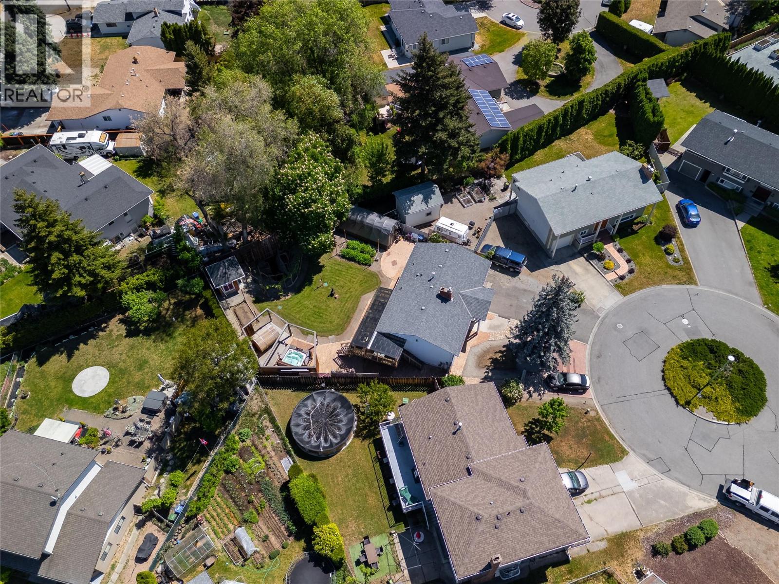 992 Grenfell Court