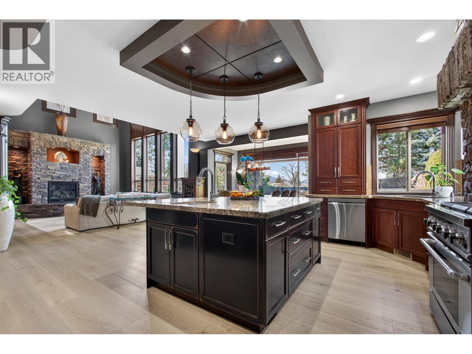 336 Quilchena Drive