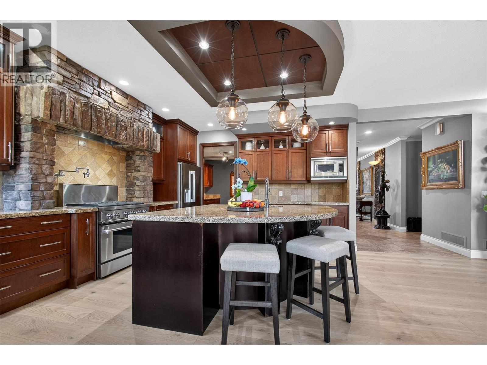 336 Quilchena Drive